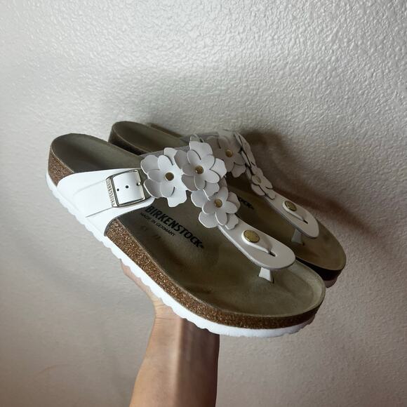Birkenstock Gizeh 3D Flower Leather White Sandals 41 / US 10 - Picture 4 of 7